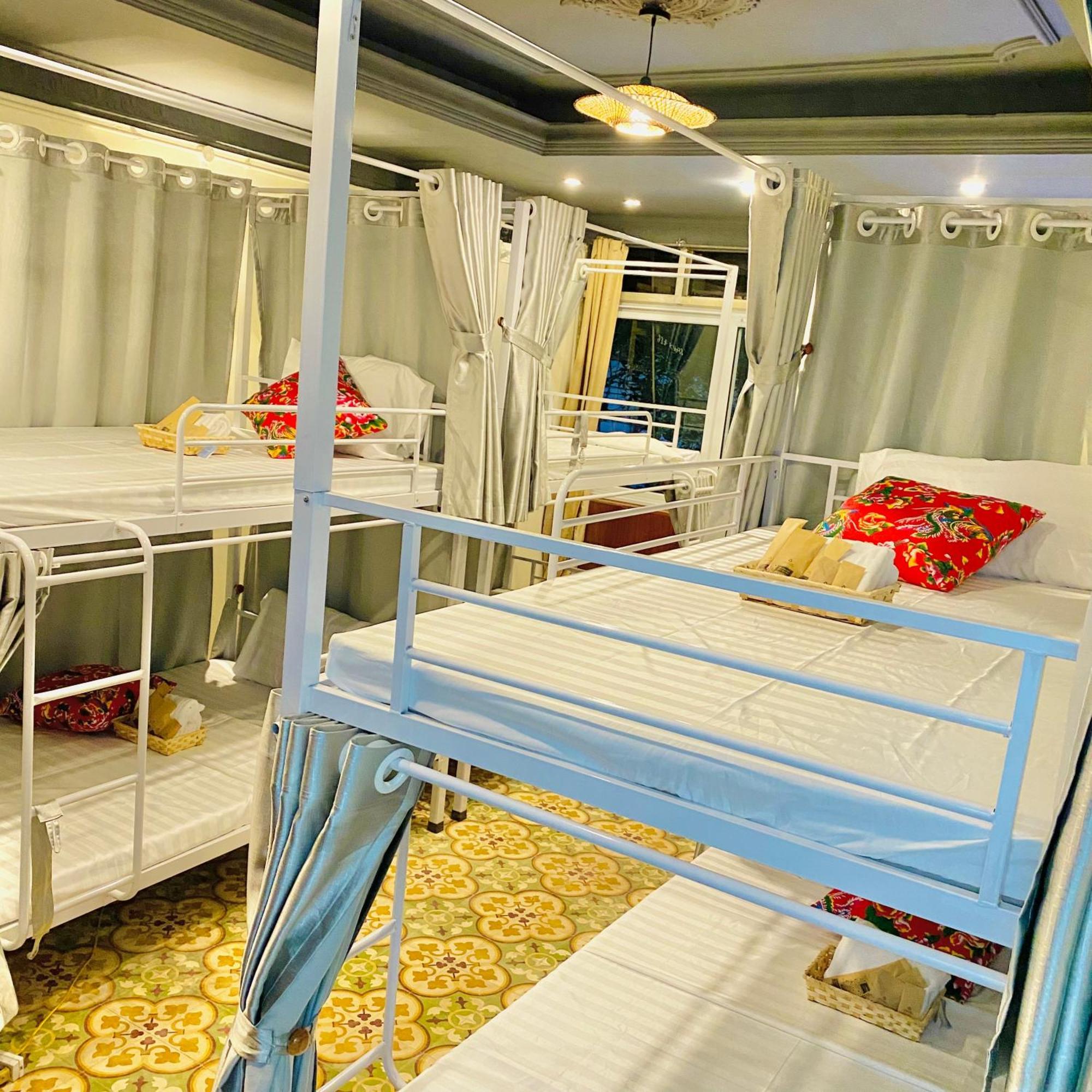 Hanoi Vibes Hostel Buitenkant foto