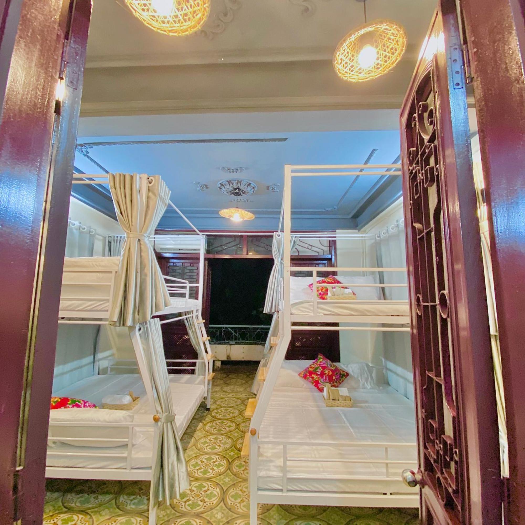 Hanoi Vibes Hostel Buitenkant foto
